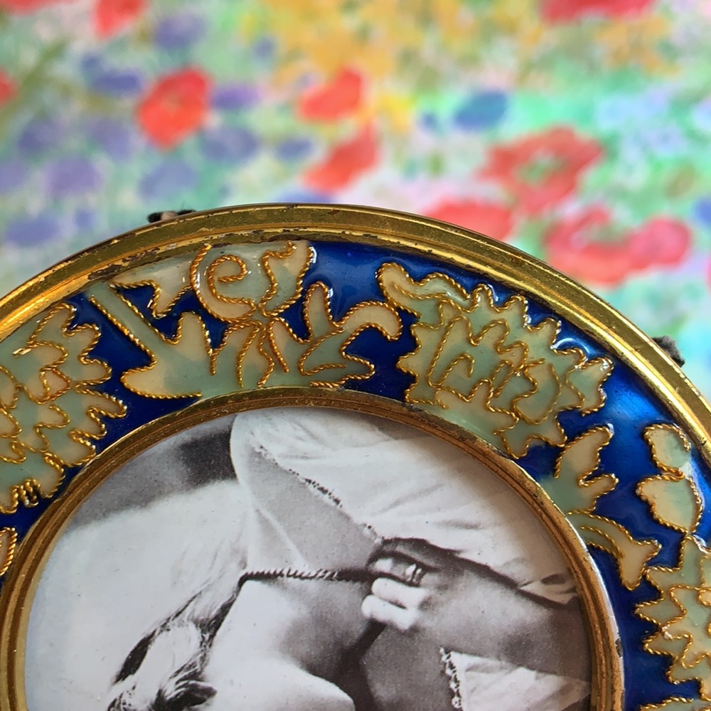 Circular Frame AS IS - Picture 5 of 8